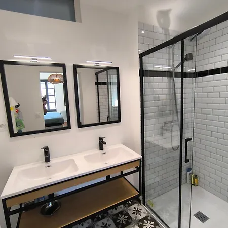 Pour 4 Personnes Au Coeur Du Centre Historique Apartmán